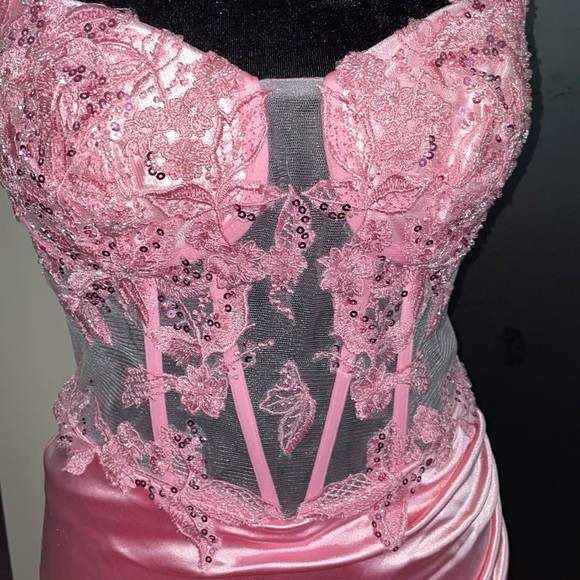 Bones Appliqué Satin Pink gown - Picture 3 of 6